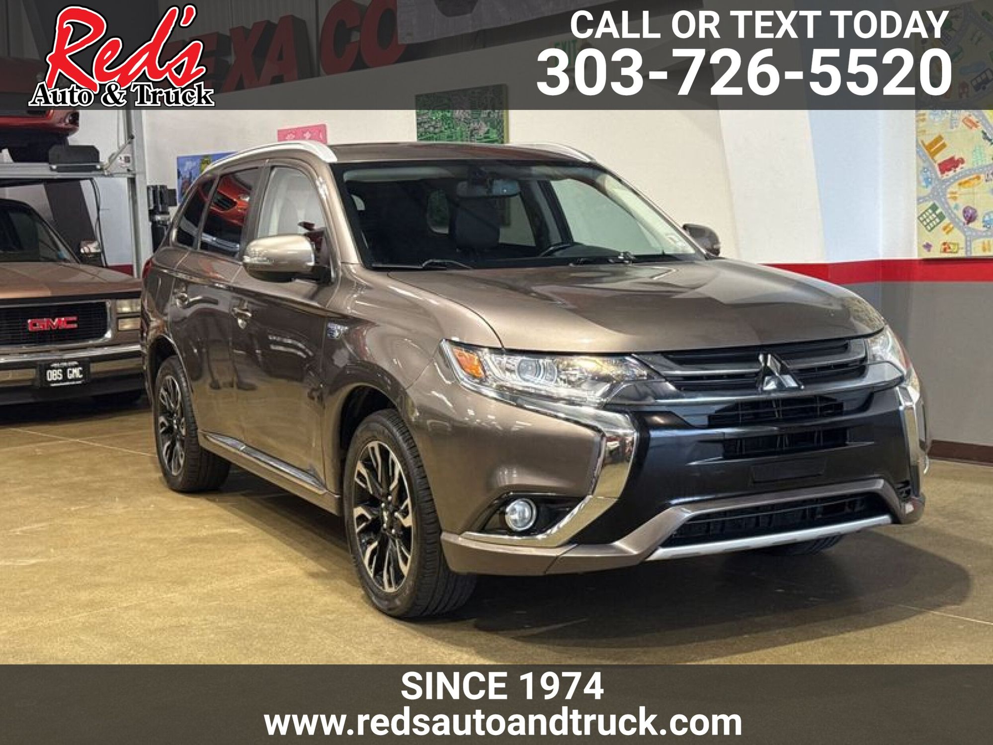 2018 Mitsubishi Outlander SEL PHEV S-AWC's photo