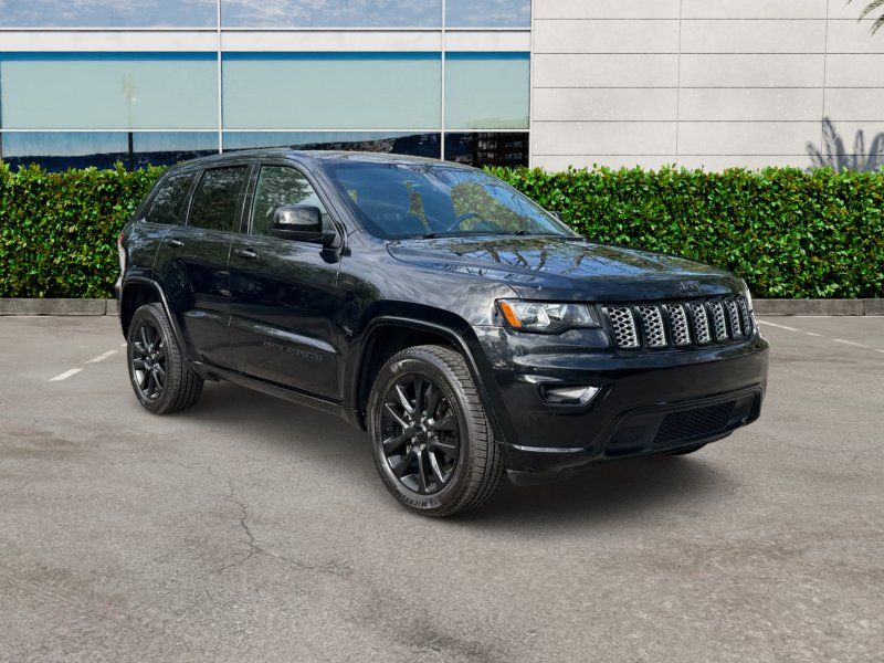 2018 Jeep Grand Cherokee Altitude 4WD's photo