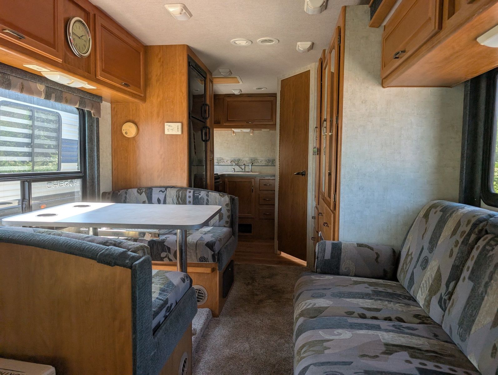 2004 Ford E-Series Chassis 30