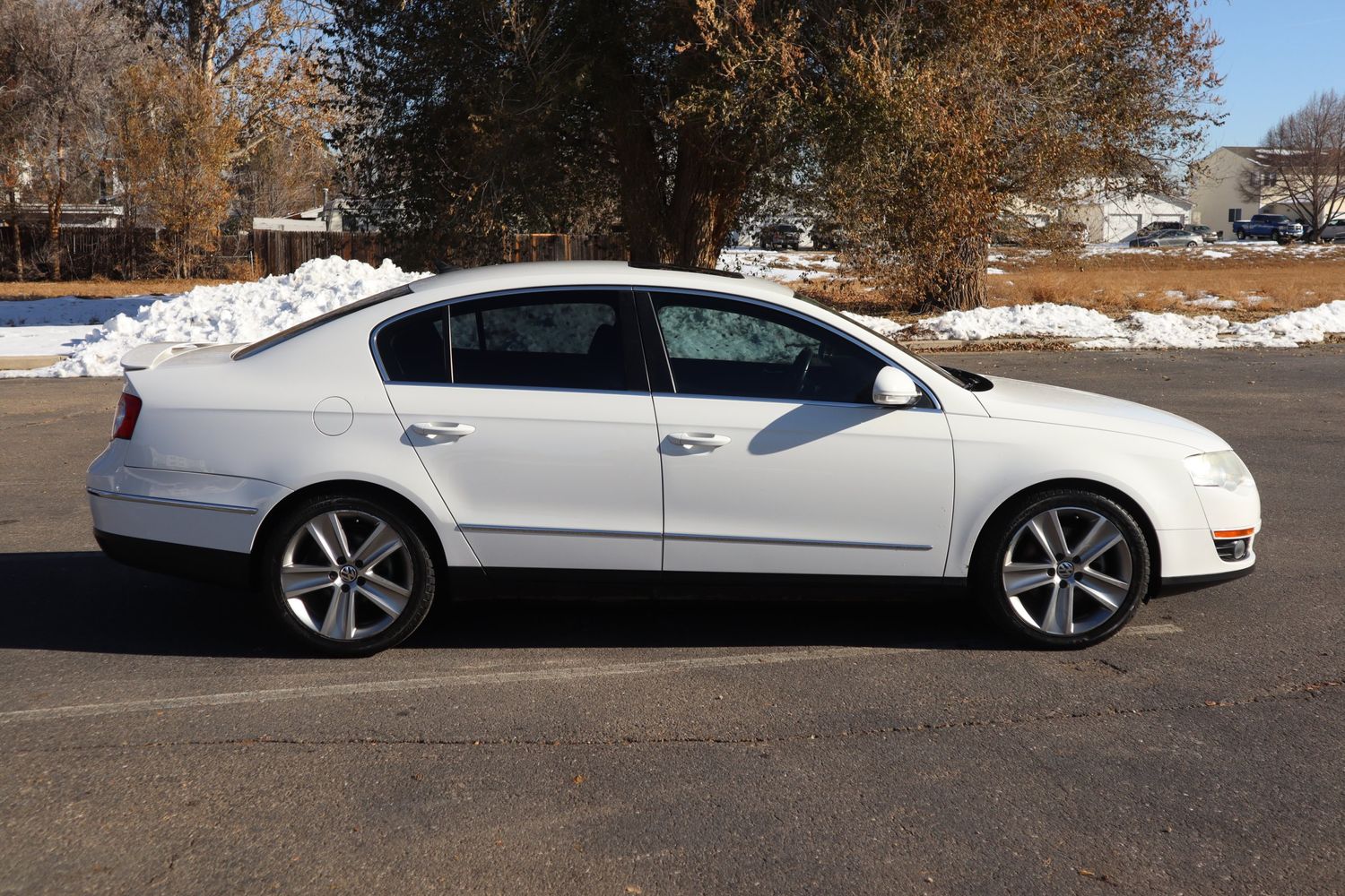 Stilvolle 2010 Volkswagen Passat Komfort Bild