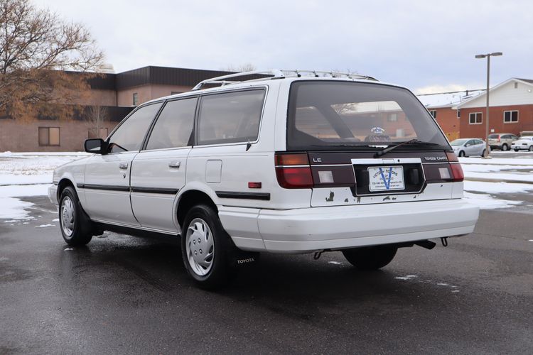 Toyota camry 1987 год