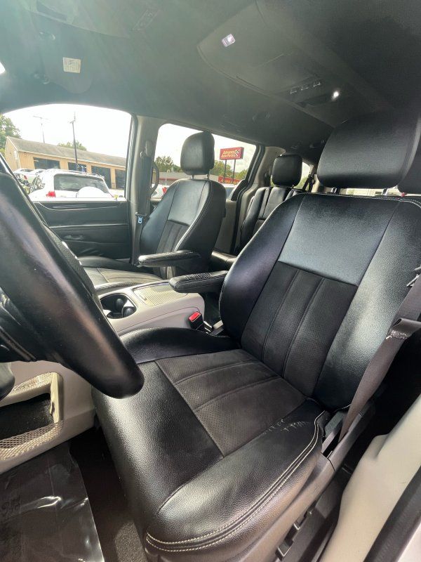 2019 Dodge Grand Caravan SXT photo 10