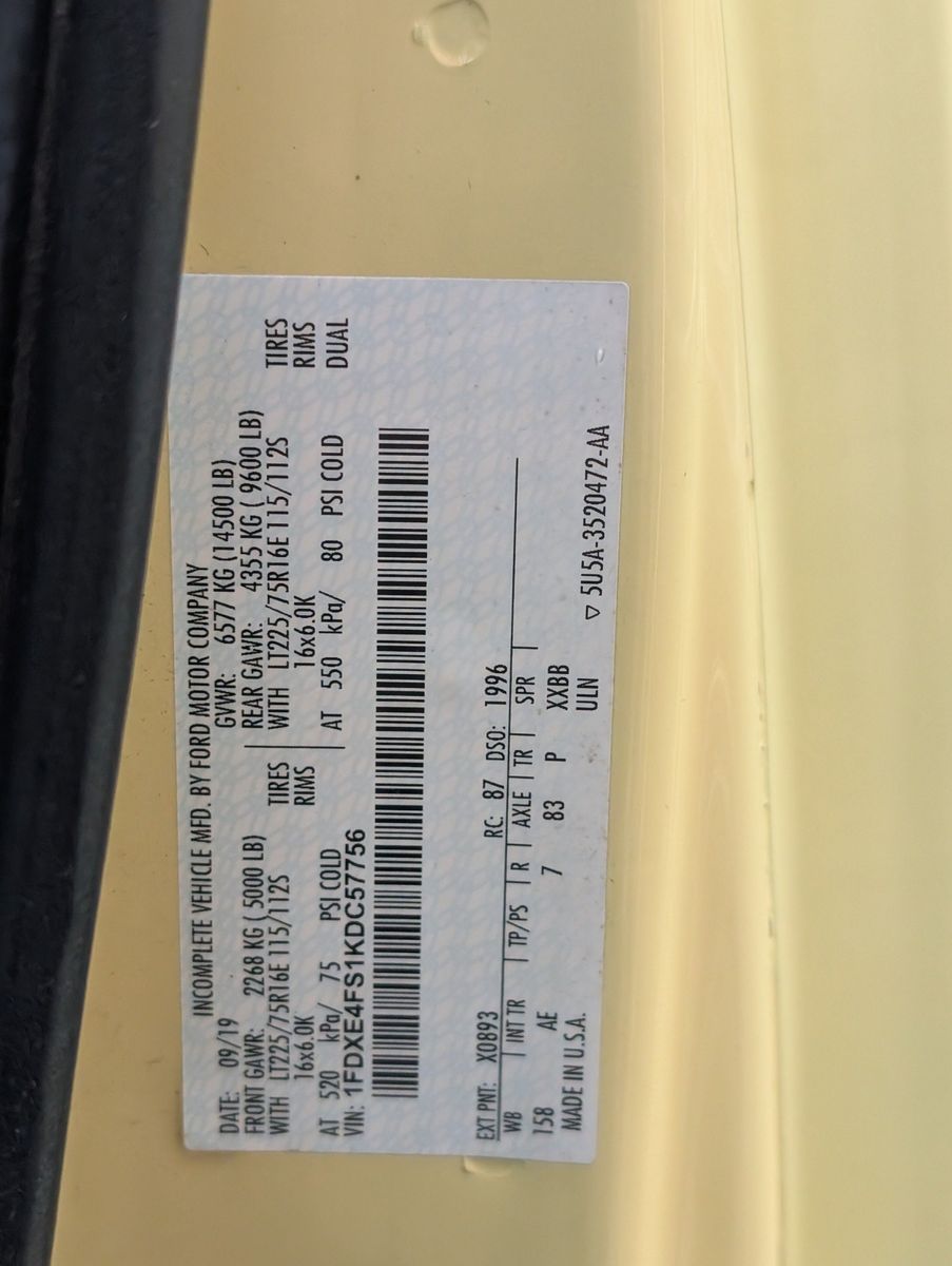 2019 Ford E-Series Chassis 92