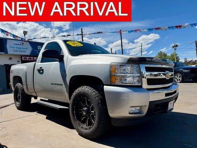 2011 Chevrolet Silverado 1500 LT 4X4 Regular Cab SWB's photo