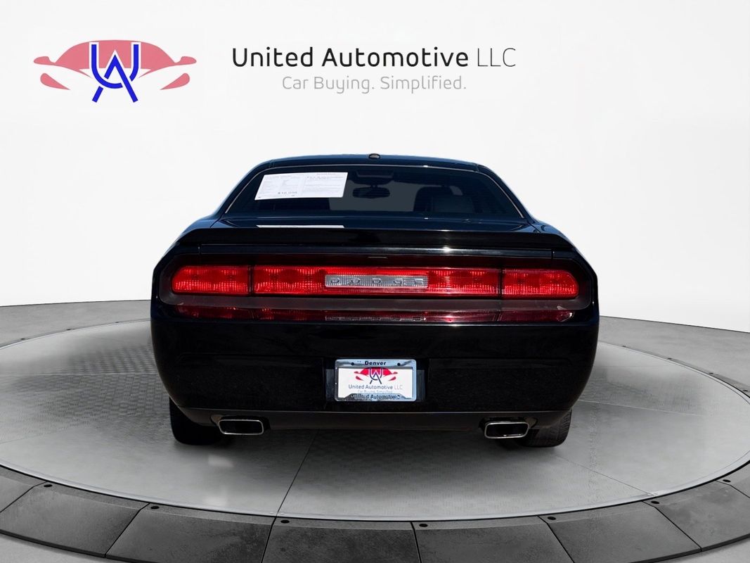 View vehicle photo 6