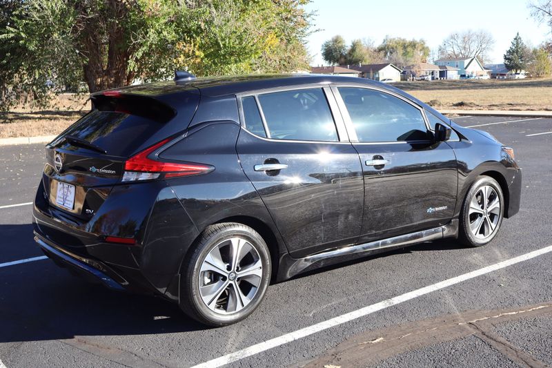 Nissan LEAF 特典5枚付き 2022 Matchbox 9-Pack Exclusive 2018 Nissan Leaf DEEP BLUE PEARL