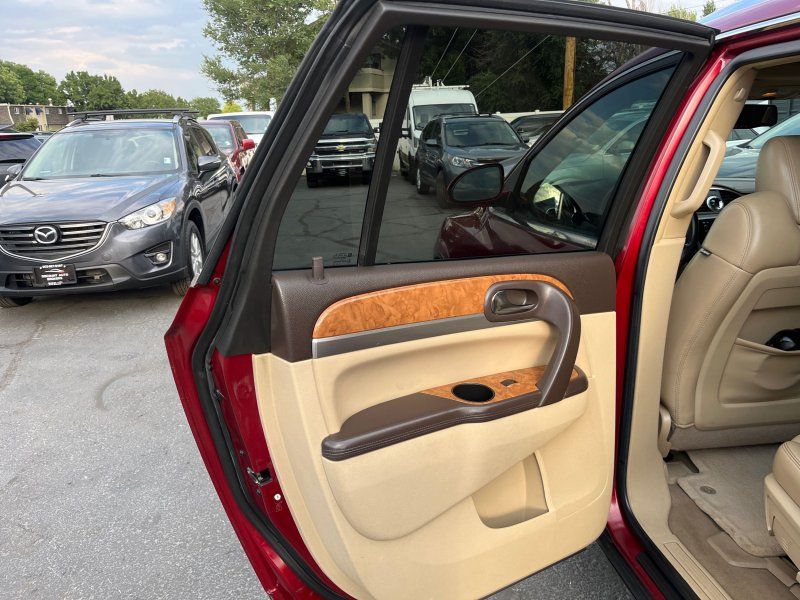 2010 Buick Enclave CXL photo 33