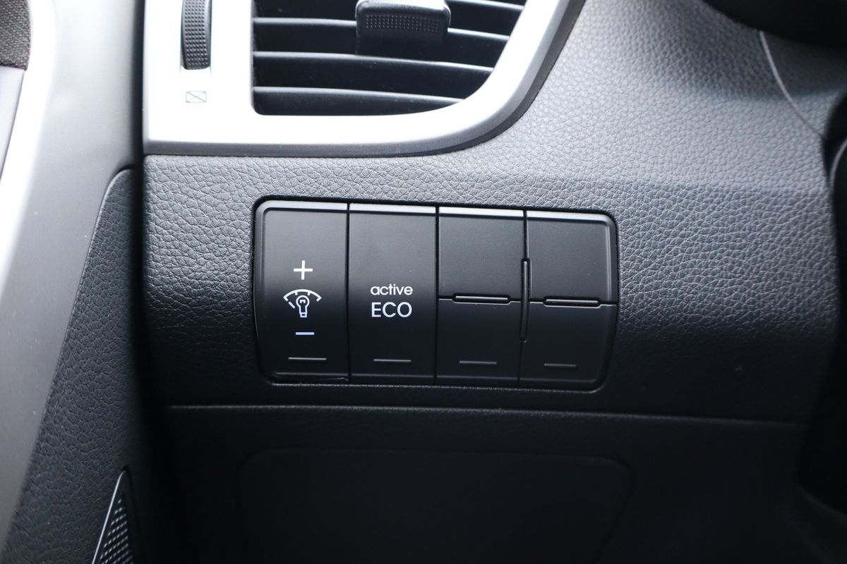 2016 Hyundai ELANTRA GT 