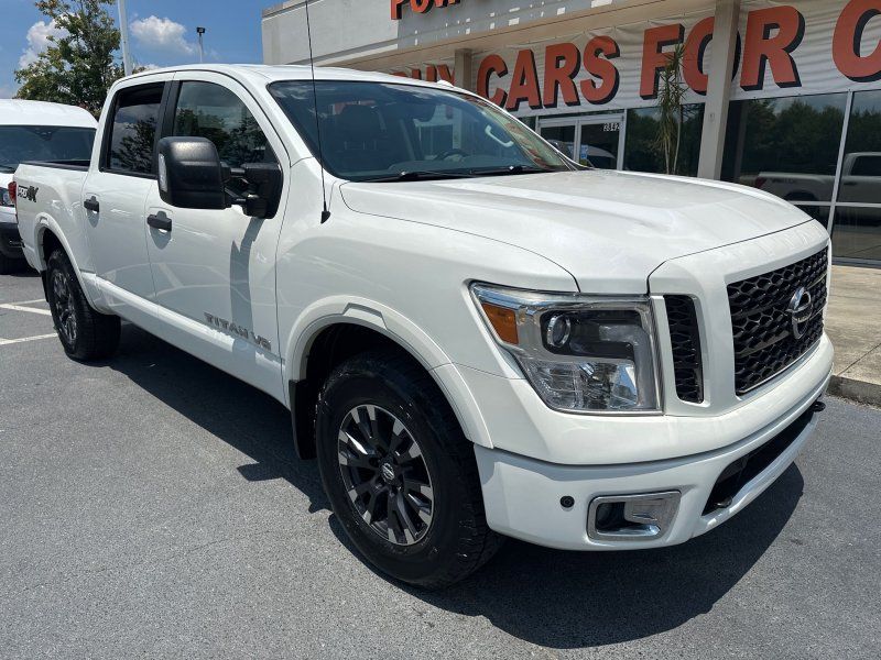  2018 Nissan Titan Pickup Truck Four-Wheel Drive 7-Speed Automatic