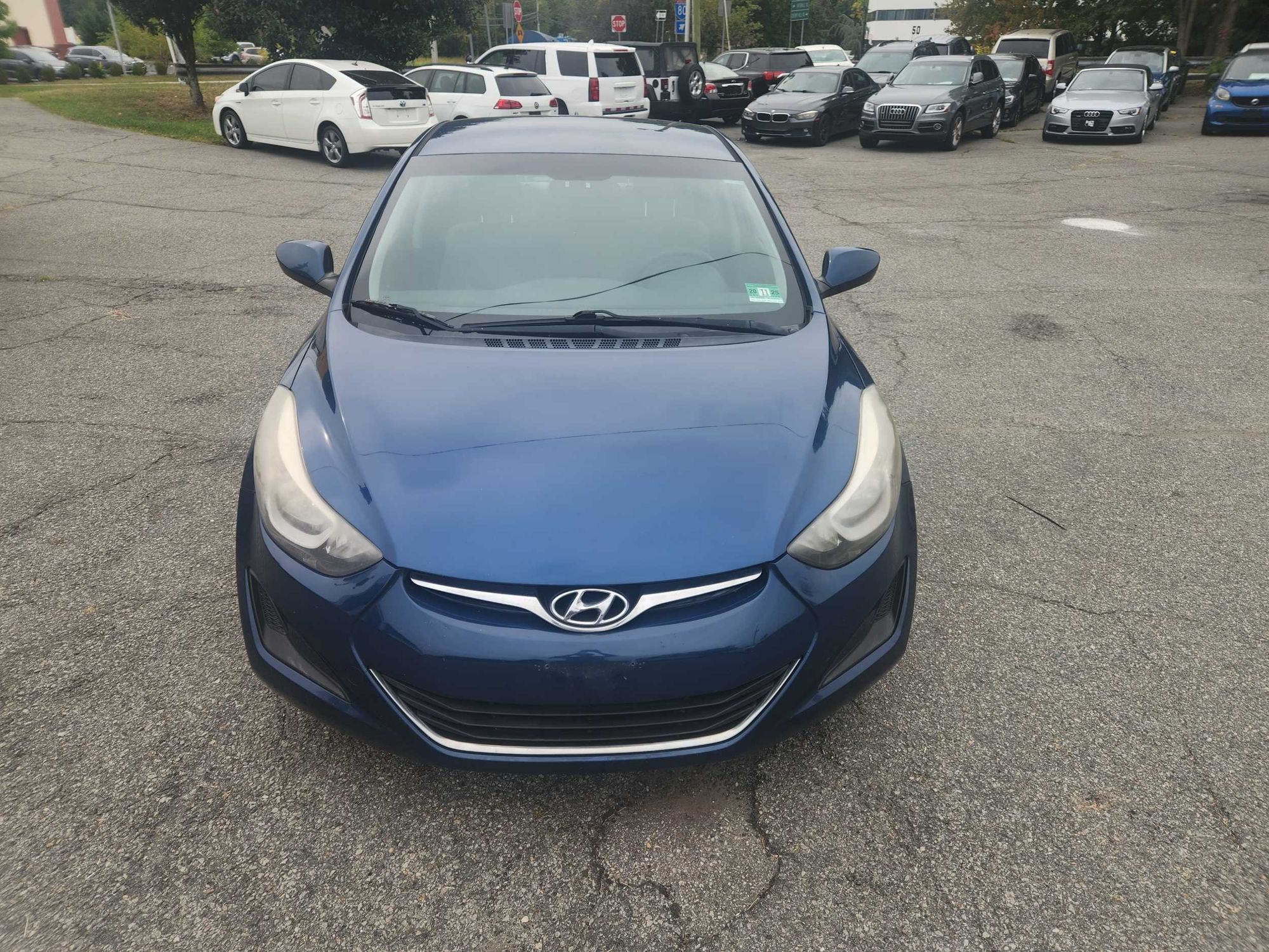 2014 Hyundai Elantra photo 3