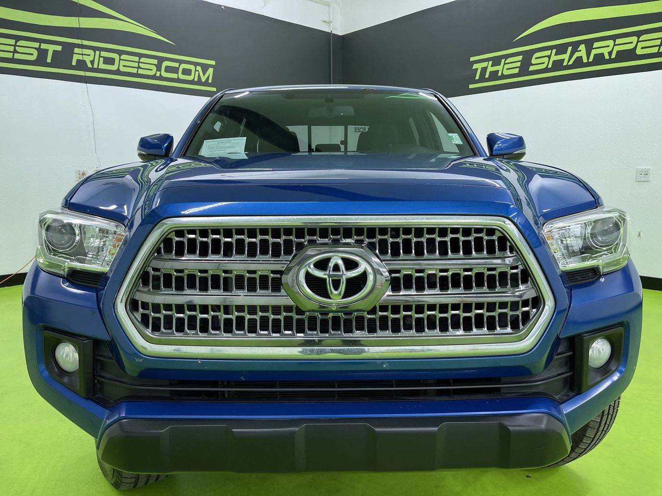 2016 Toyota Tacoma TRD Off-Road photo 3