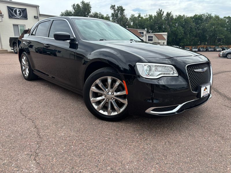2018 Chrysler 300 300 Touring
