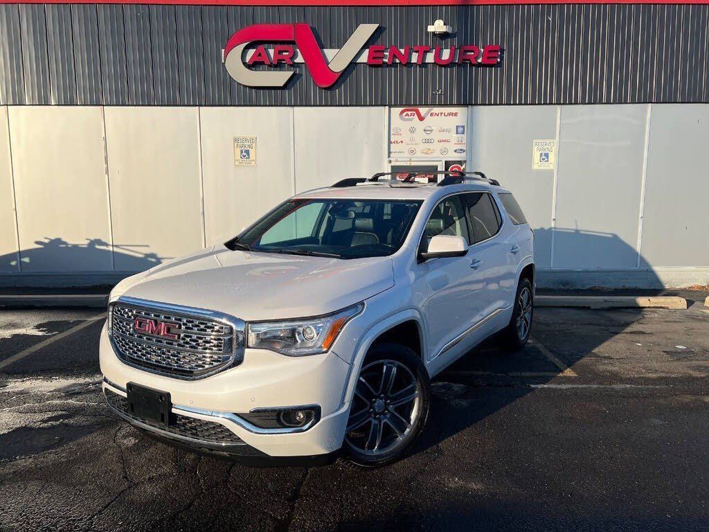 2019 GMC Acadia Denali's photo