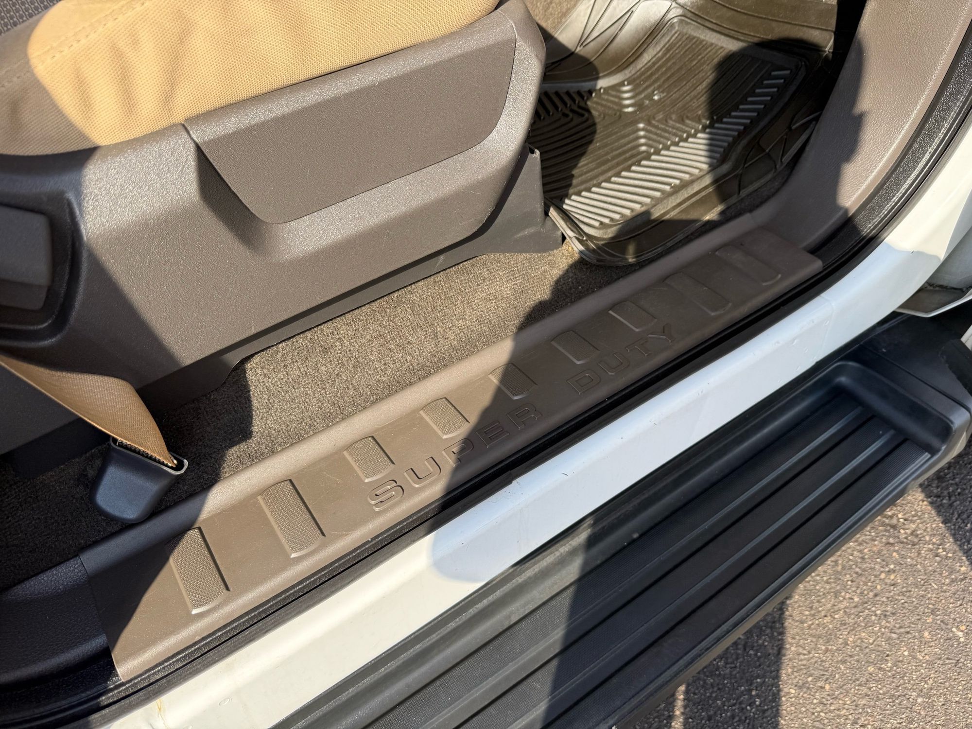 2014 Ford F-350 XLT photo 27