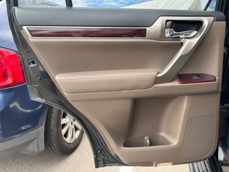 2019 Lexus GX 460 Premium photo 26