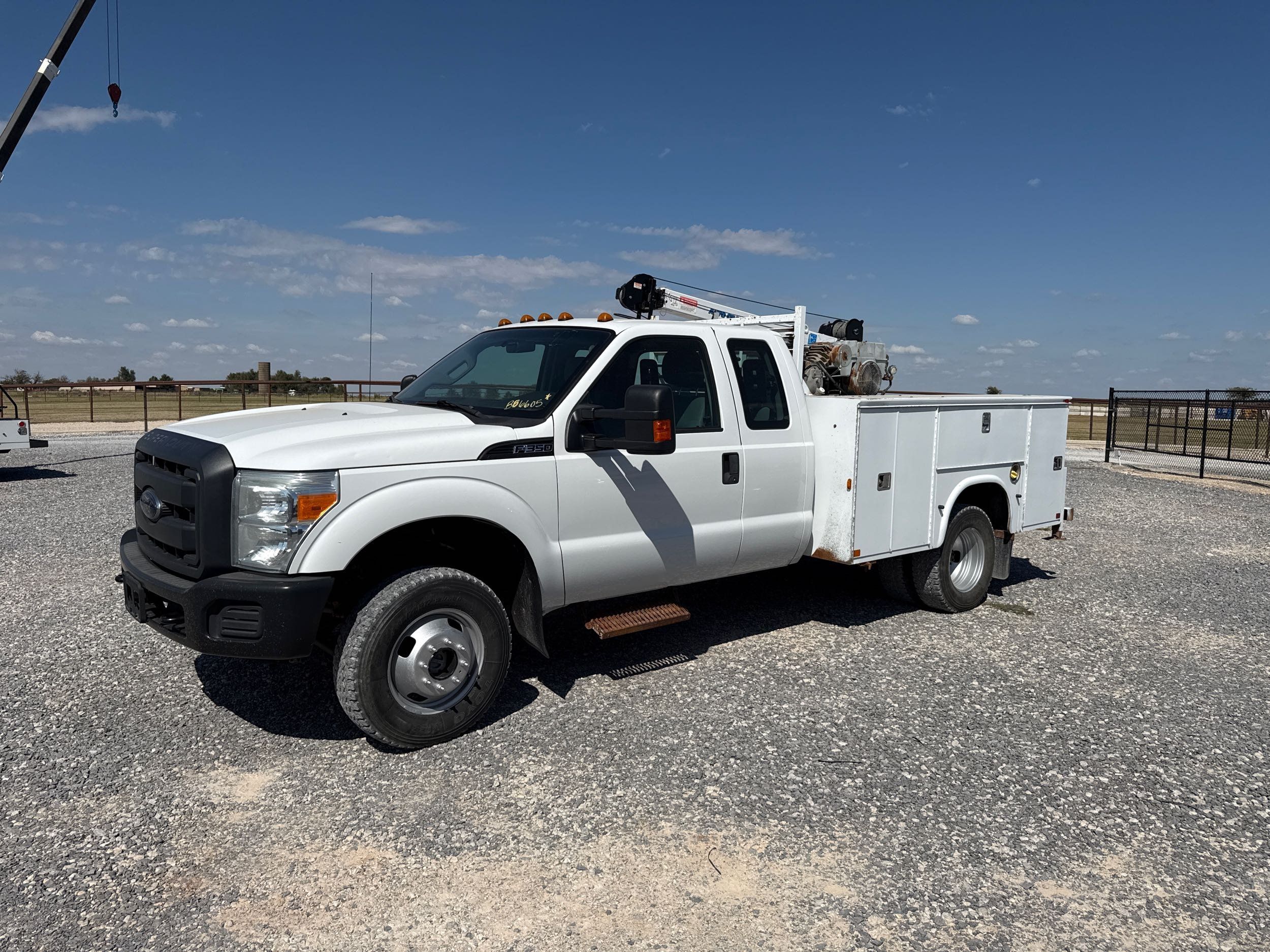 2012 Ford F-350 Super Duty Chassis Cab's photo