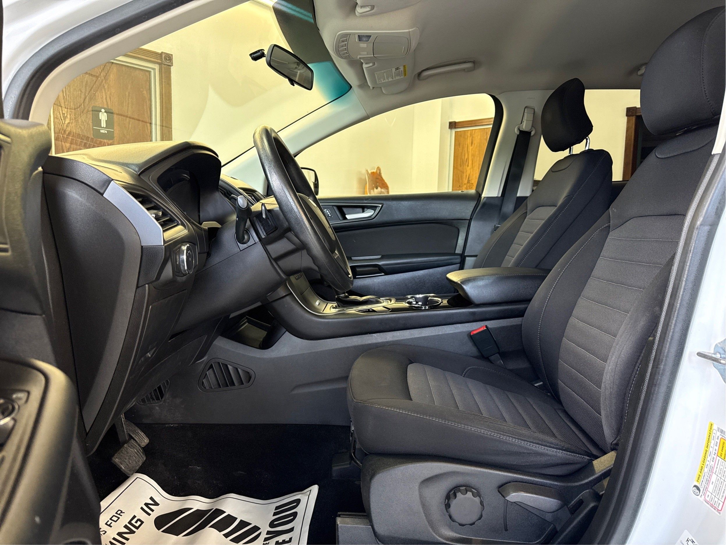 2018 Ford Edge SE - Photo 9