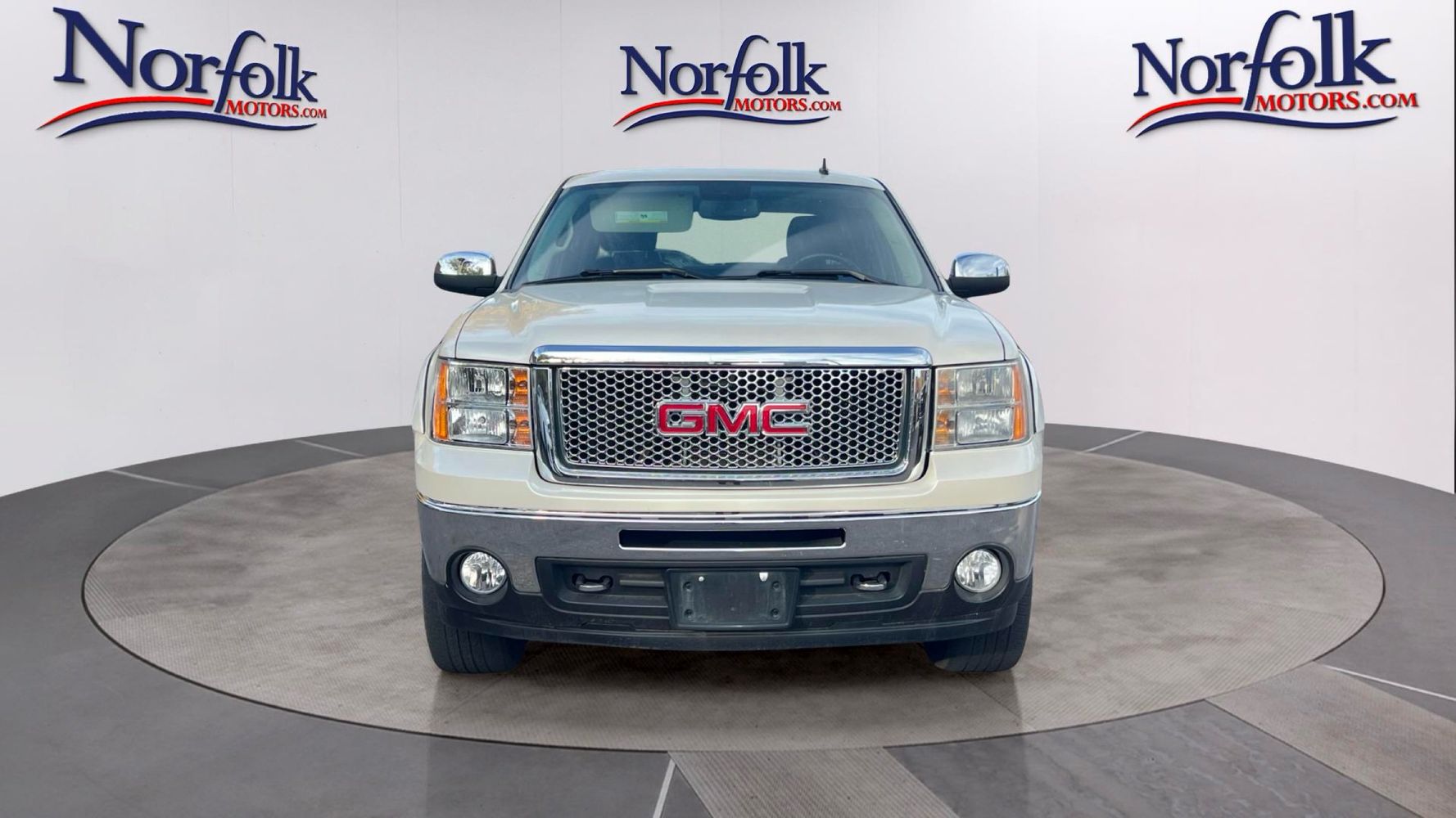 2013 Gmc Sierra 1500 SLT photo 2