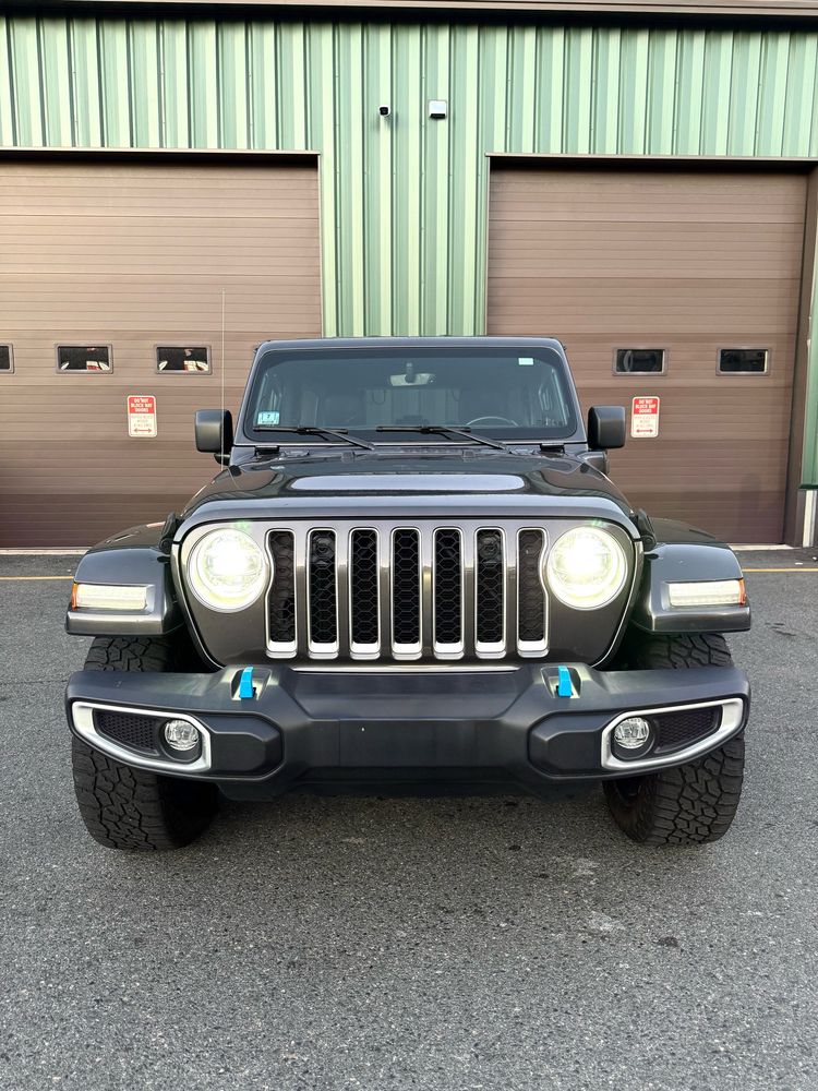 2022 Jeep Wrangler Unlimited Sahara 4xe photo 2