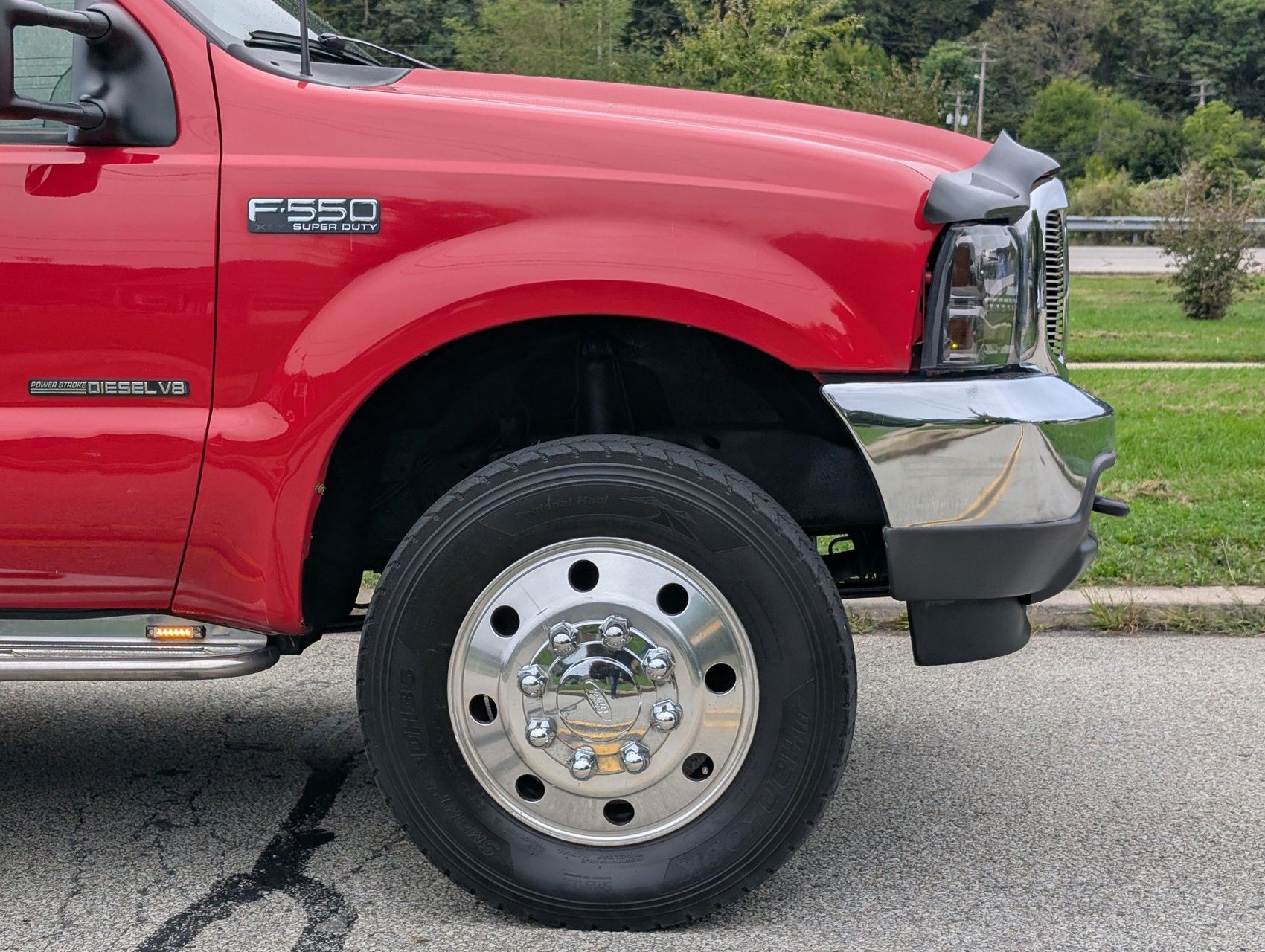 2001 Ford F-550 23
