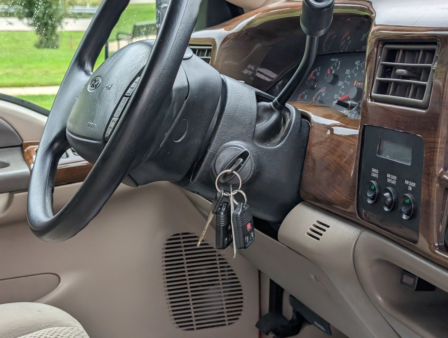 2001 Ford F-550 167