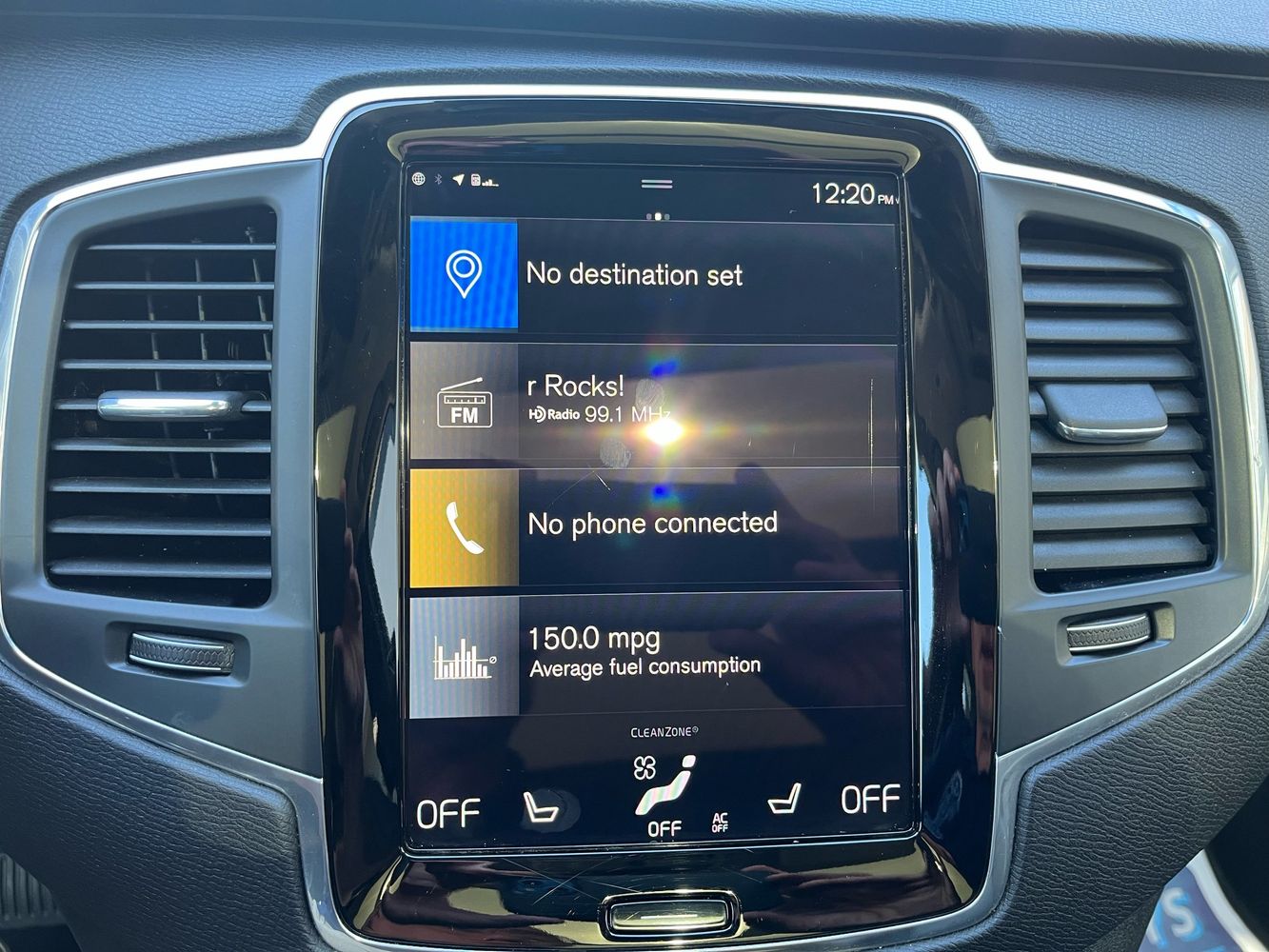 2020 Volvo XC90 T5 Momentum photo 8