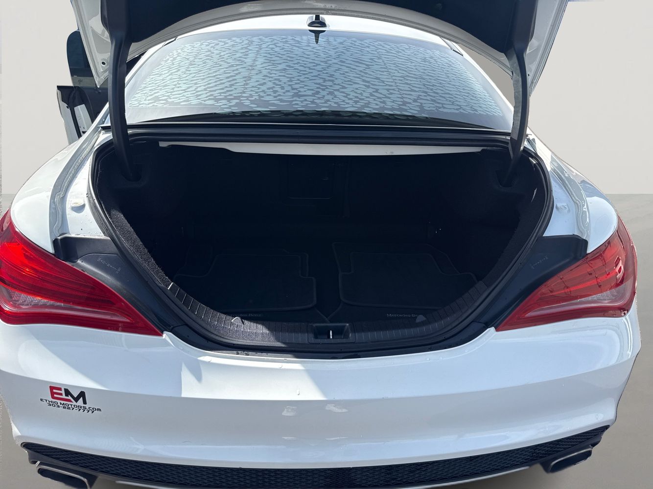 2015 Mercedes Benz CLA 250 photo 37