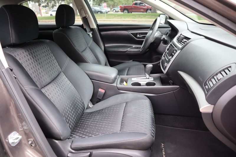 2016 Nissan Altima 2.5 S | Victory Motors of Colorado
