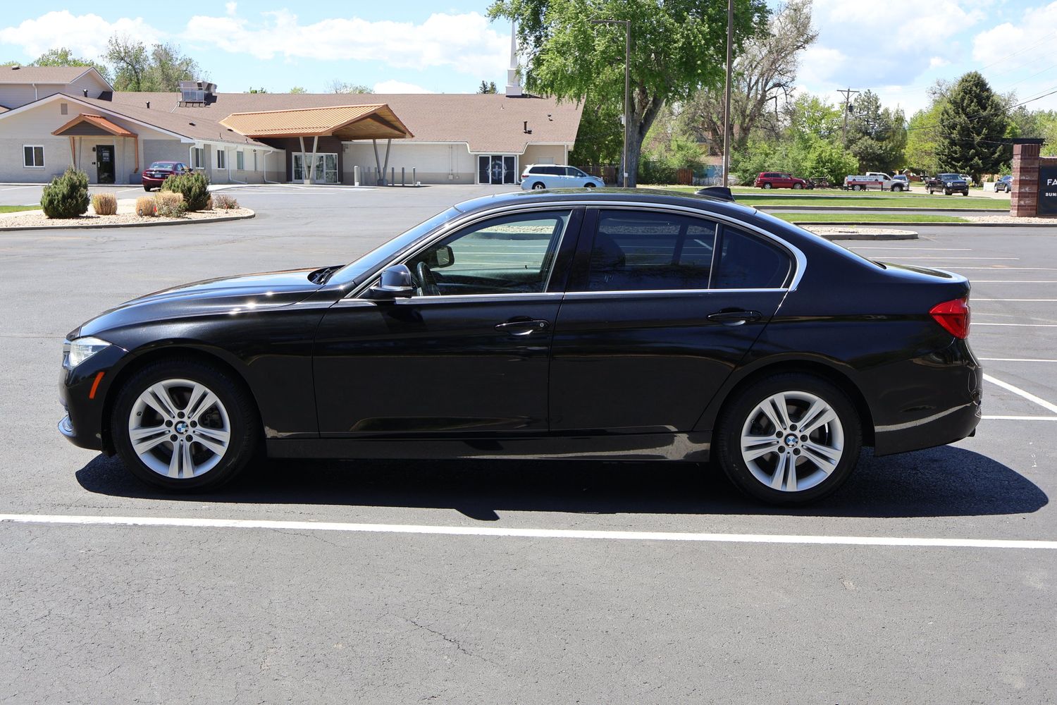 2017 BMW 3 Series 330i xDrive | Victory Motors of Colorado