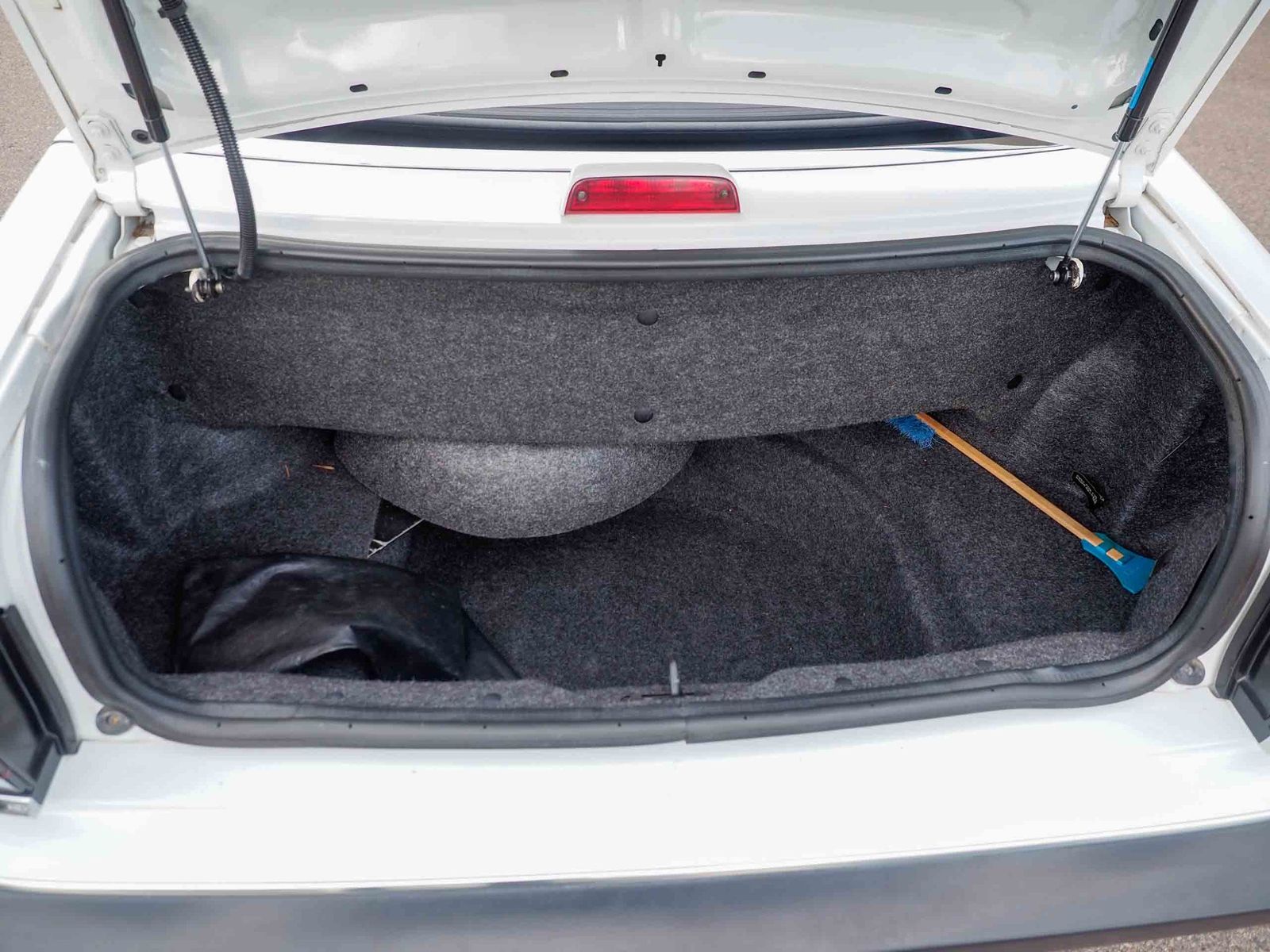 1990 Chrysler Le Baron 71