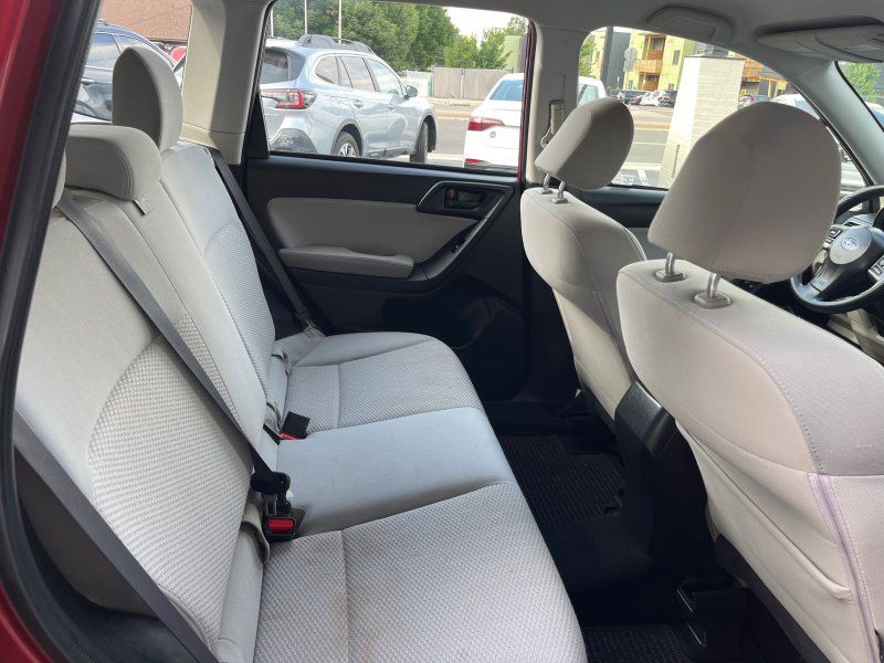 2016 Subaru Forester 2.5i photo 12