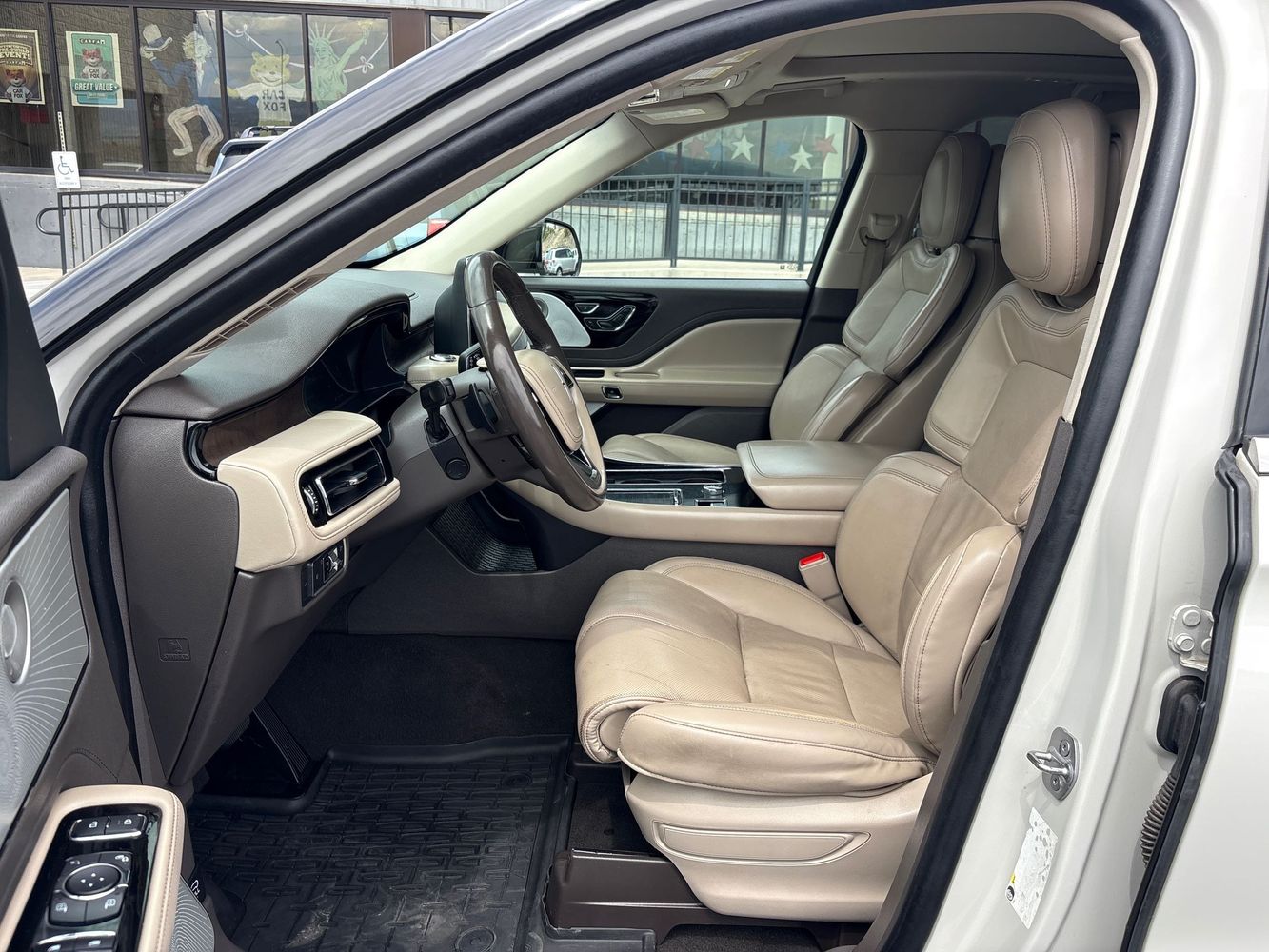 2020 Lincoln Aviator Reserve photo 7