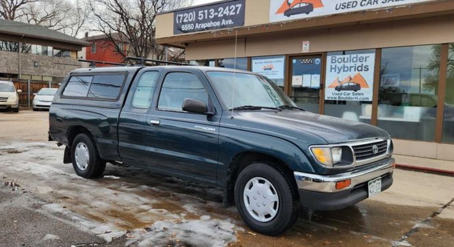 Green 1995 Toyota Tacoma Pickup Truck 4-Speed Automatic
