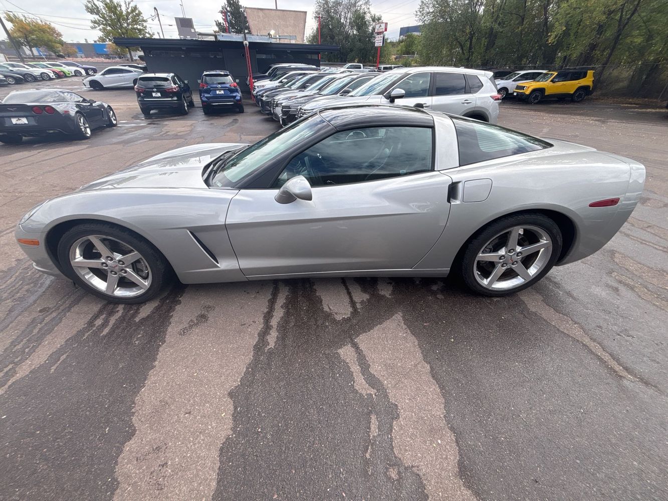 2005 Chevrolet Corvette photo 3