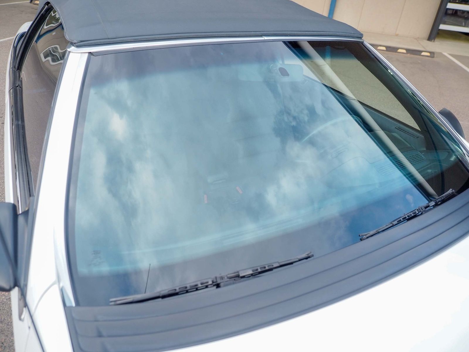 1990 Chrysler Le Baron 31