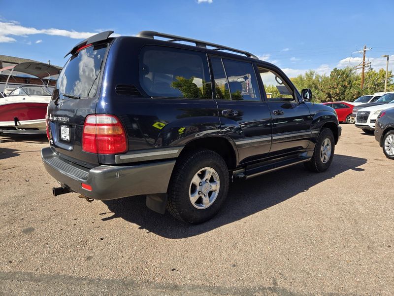 2000 Toyota Land Cruiser Base | Berkenkotter Motors