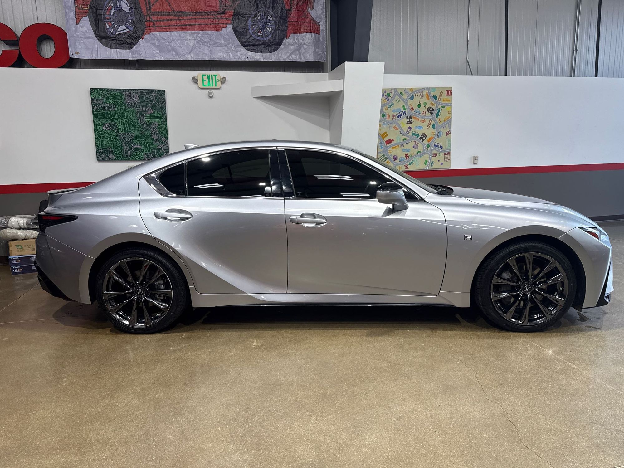 2022 Lexus IS 350 F SPORT photo 2