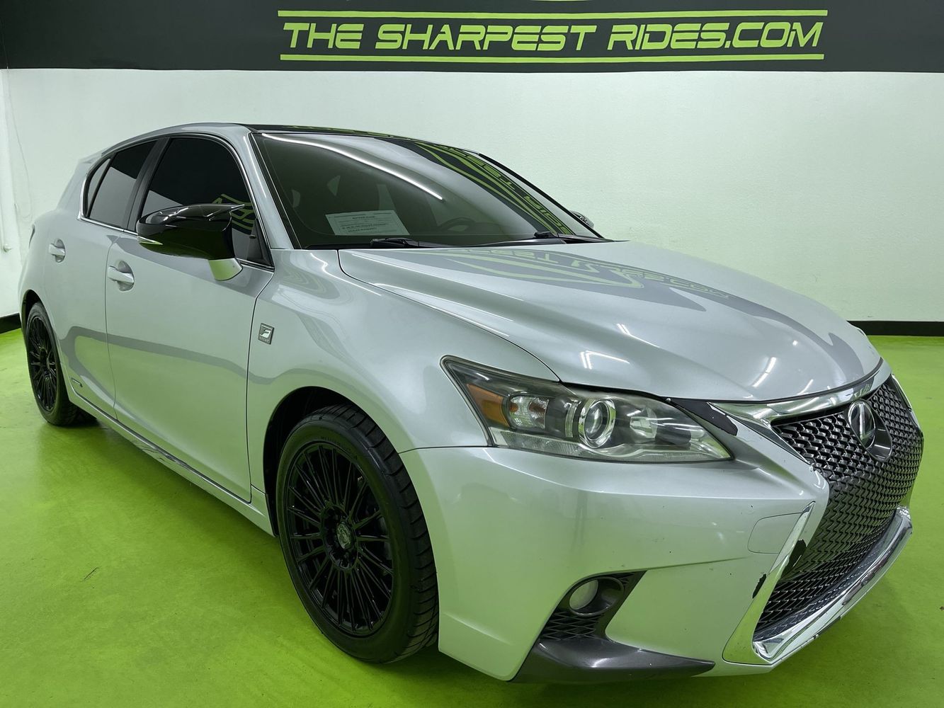 2016 Lexus CT 200h photo 2