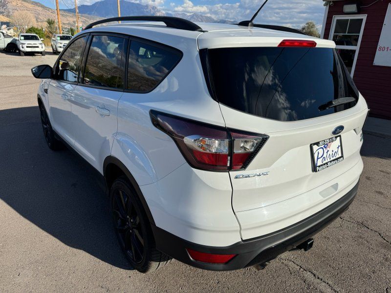 2018 Ford Escape SE photo 3