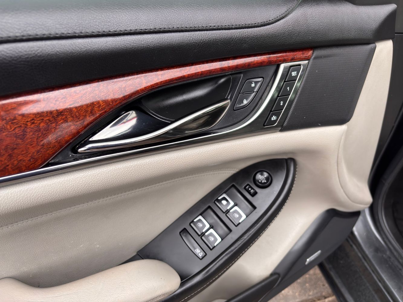 2014 Cadillac CTS Standard photo 9