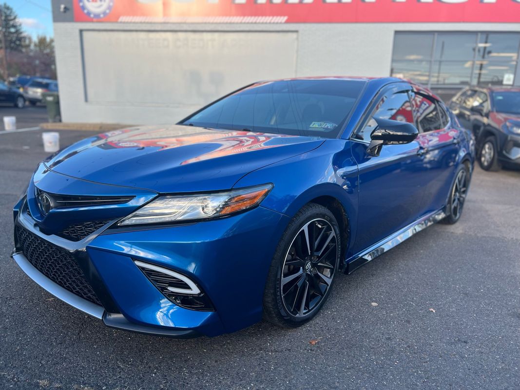 2019 Toyota Camry XSE's photo