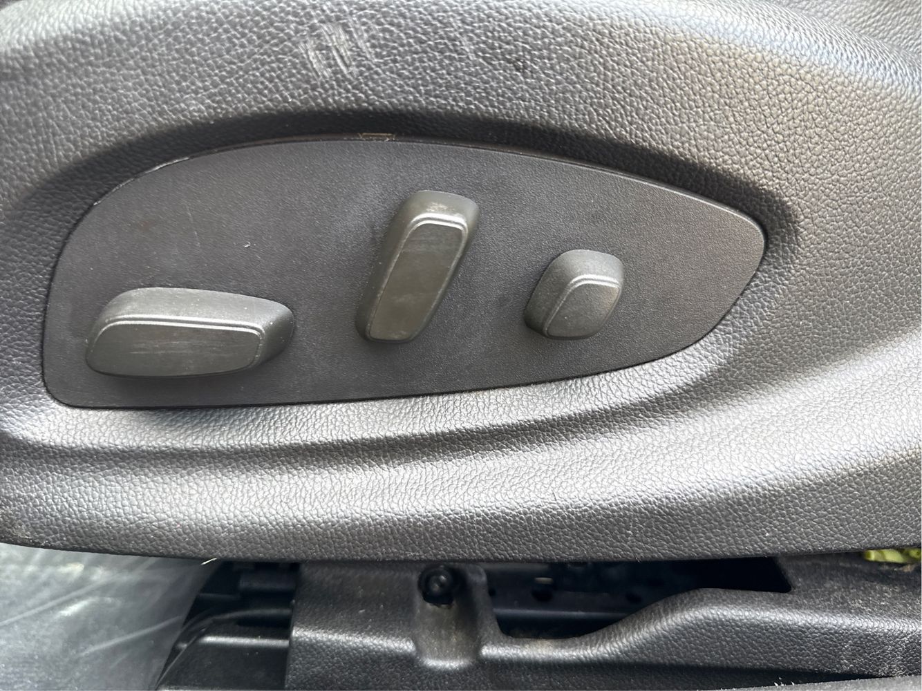 2015 Chevrolet Impala 1LT photo 32