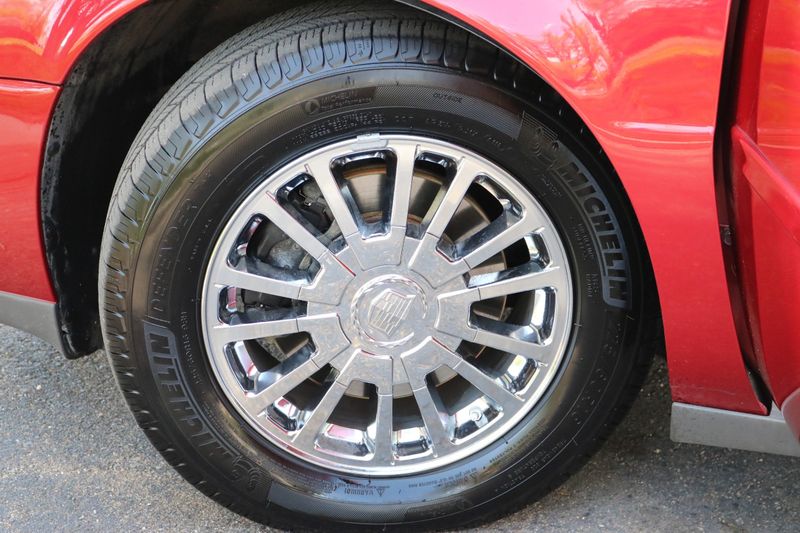 2005 Cadillac DeVille DHS | Victory Motors of Colorado