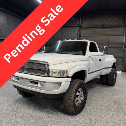 Special Two-tone Paint 1995 Dodge RAM 3500 LT LB 4WD Pickup Truck Four-Wheel Drive 5-Speed Manual