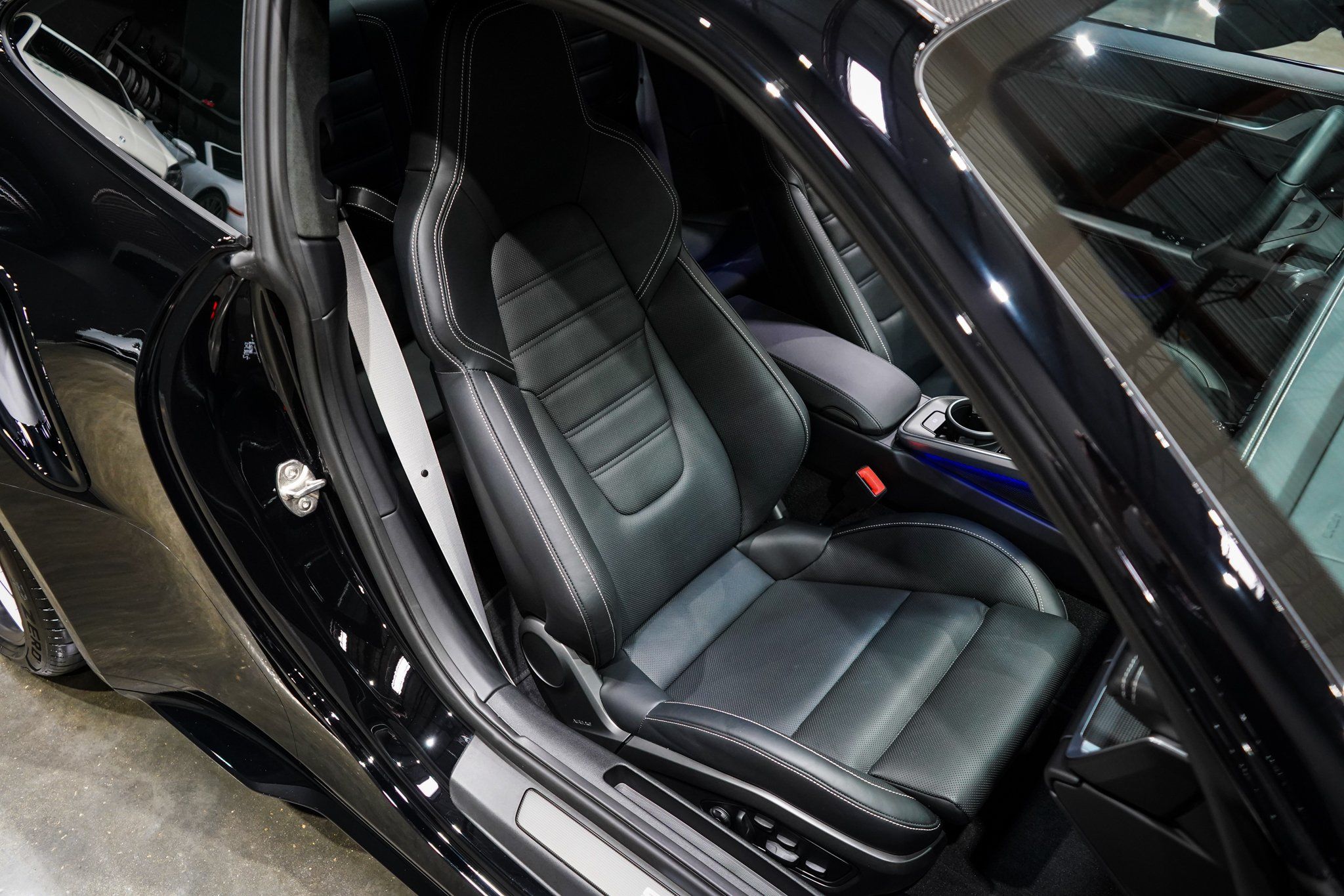 2022 Porsche 911 Turbo S photo 31