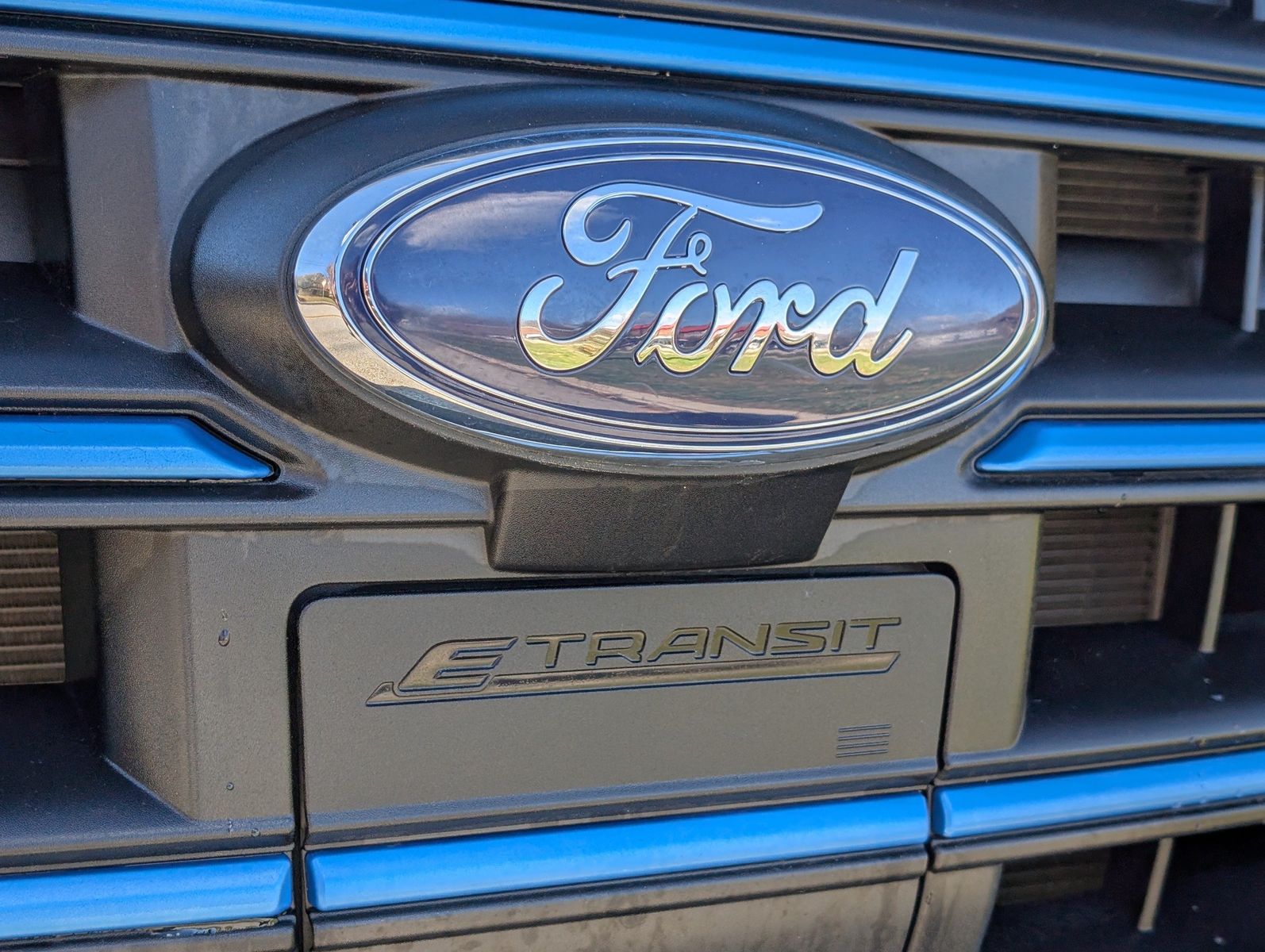 2023 Ford E-Transit-350 15