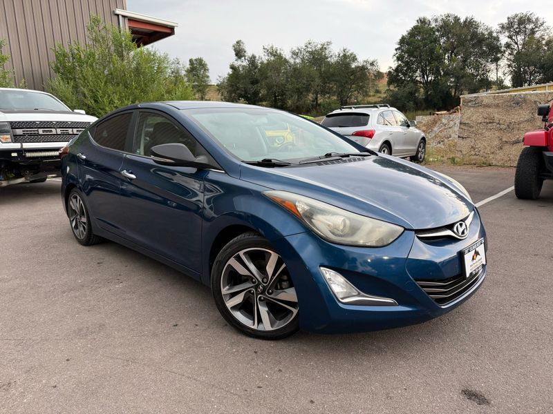 2014 Hyundai ELANTRA GLS (Middle)