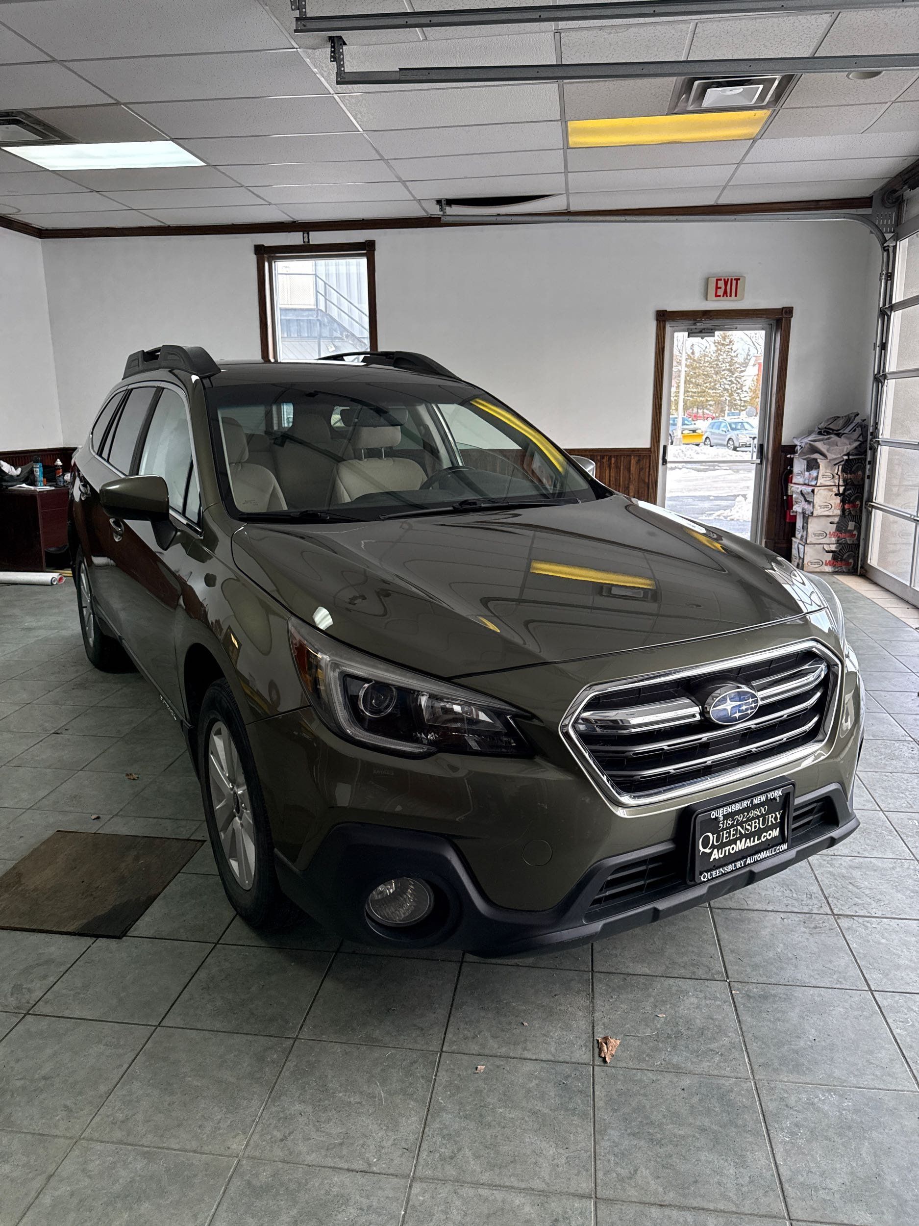 2018 Subaru Outback Premium's photo