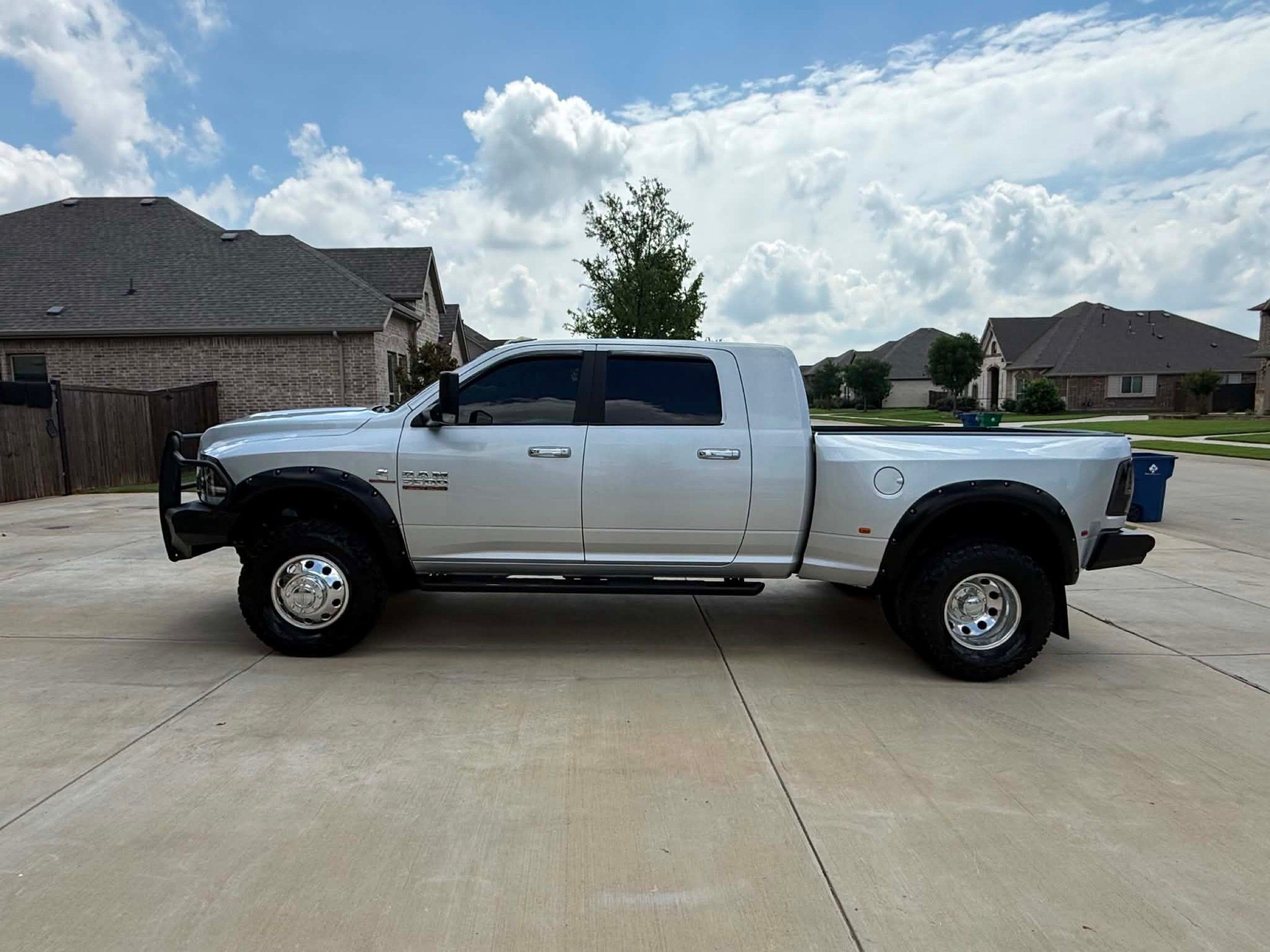 2016 RAM 3500 SLT 4X4 Mega Cab's photo