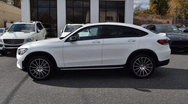 2022 Mercedes Benz GLC 300 4MATIC photo 4